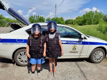 "Экскурсия в ГИБДД"..